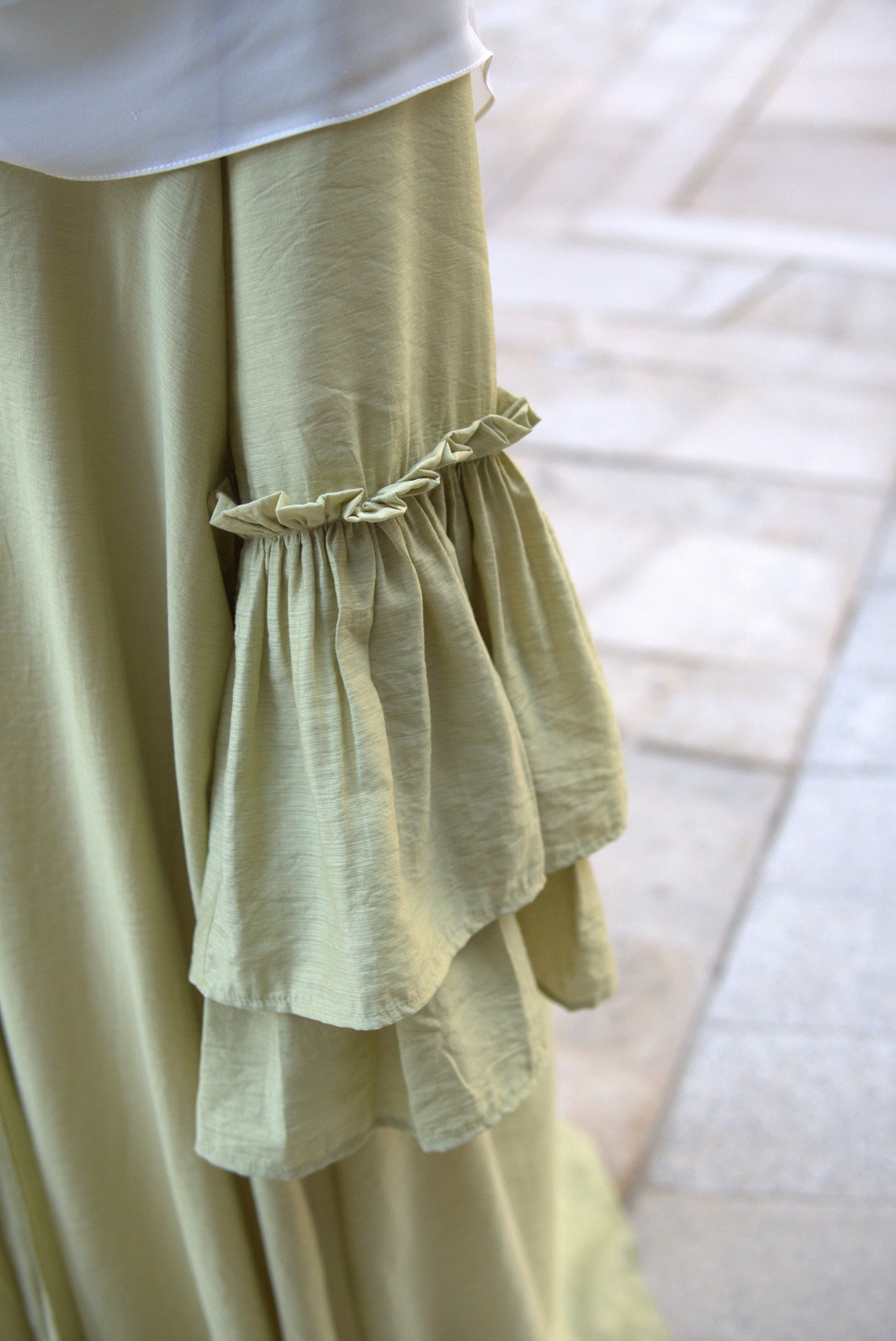Orchid Outer Abaya